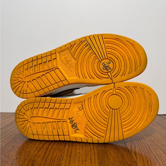 Air Jordan 1 Mid Taxi 2022 554724-701 Mens Size 10 - Picture 4 of 7